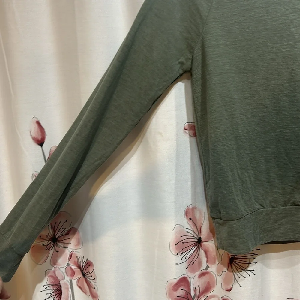 NORTH FACE • Women’s XS Green Long Sleeved Top - Picture 3 of 6